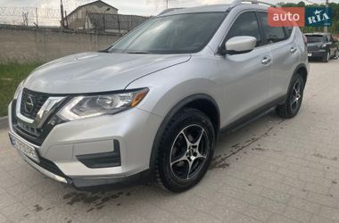 Внедорожник / Кроссовер Nissan Rogue 2017 в Киеве