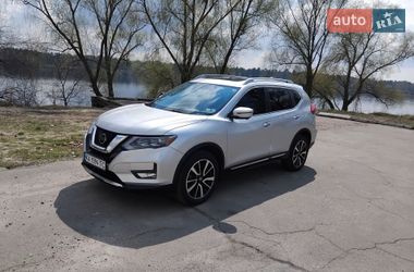 Внедорожник / Кроссовер Nissan Rogue 2017 в Киеве