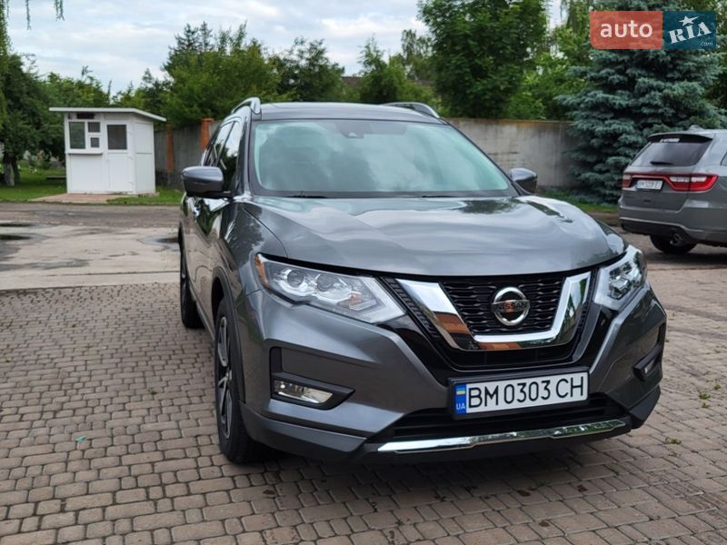 Внедорожник / Кроссовер Nissan Rogue 2018 в Ромнах