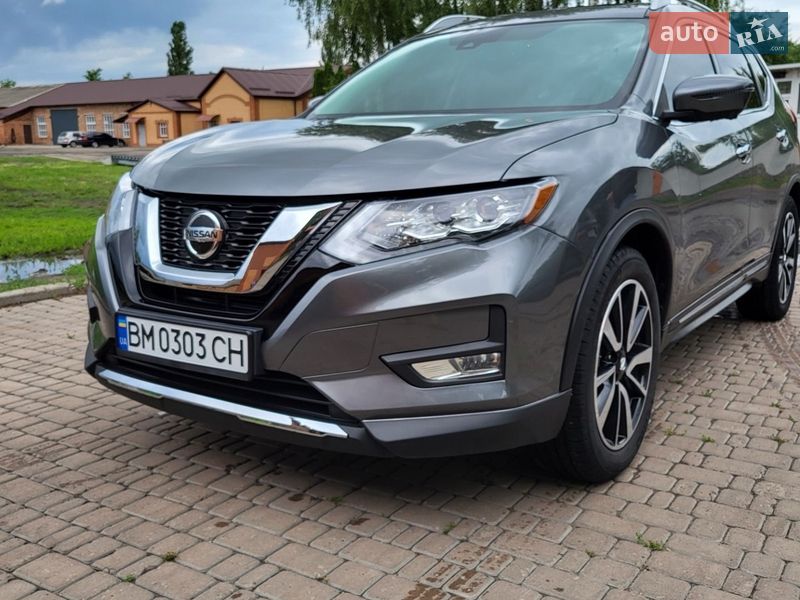 Внедорожник / Кроссовер Nissan Rogue 2018 в Ромнах