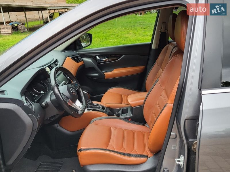 Внедорожник / Кроссовер Nissan Rogue 2018 в Ромнах