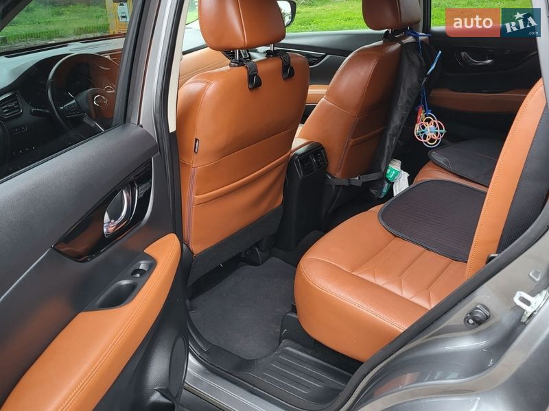 Внедорожник / Кроссовер Nissan Rogue 2018 в Ромнах