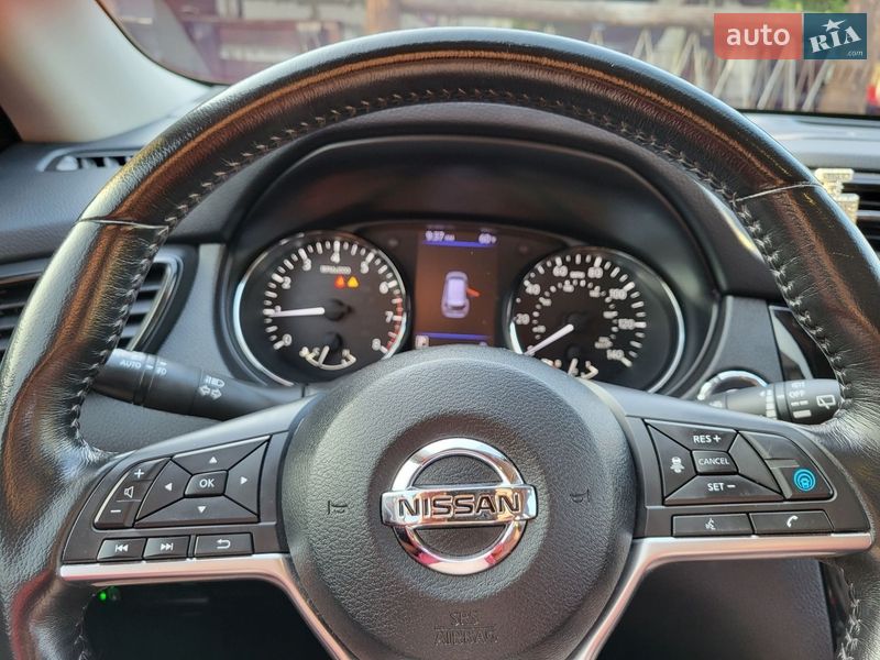 Внедорожник / Кроссовер Nissan Rogue 2018 в Ромнах