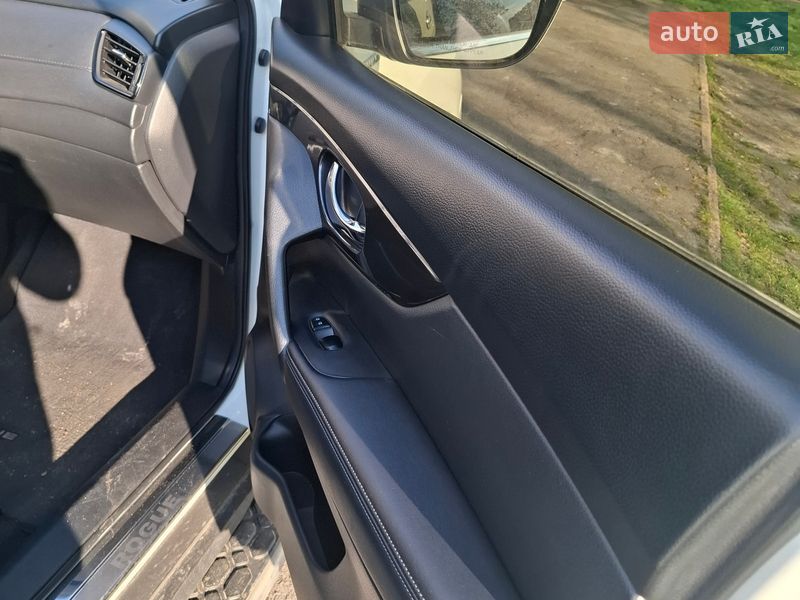 Позашляховик / Кросовер Nissan Rogue 2017 в Києві фото 3 Позашляховик / Кросовер Nissan Rogue 2017 в Києві