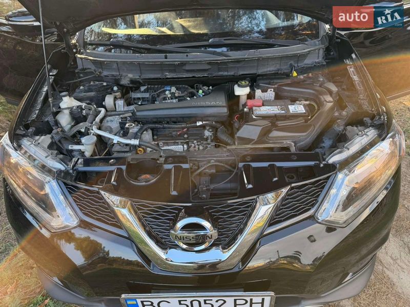 Позашляховик / Кросовер Nissan Rogue 2015 в Новояворівську
