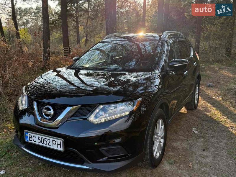 Позашляховик / Кросовер Nissan Rogue 2015 в Новояворівську