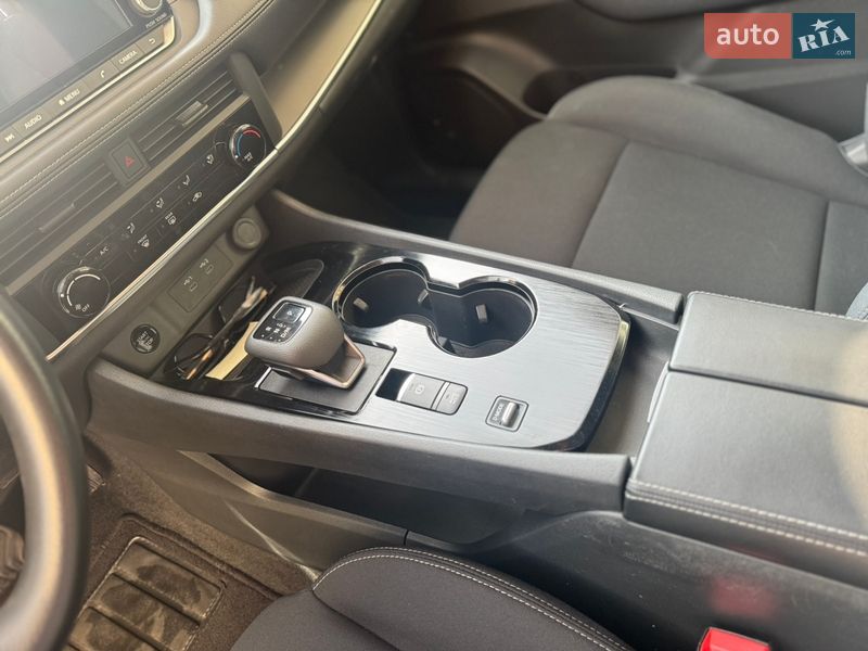 Позашляховик / Кросовер Nissan Rogue 2024 в Києві фото 14 Позашляховик / Кросовер Nissan Rogue 2024 в Києві