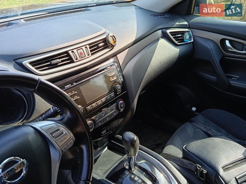 Внедорожник / Кроссовер Nissan Rogue 2014 в Трускавце