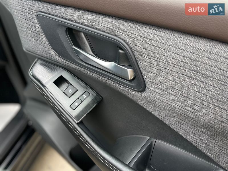 Внедорожник / Кроссовер Nissan Rogue 2023 в Сумах