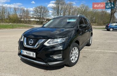 Внедорожник / Кроссовер Nissan Rogue 2017 в Полтаве