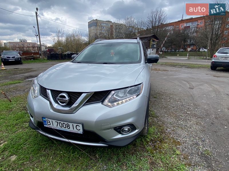 Внедорожник / Кроссовер Nissan Rogue 2015 в Полтаве