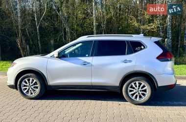 Внедорожник / Кроссовер Nissan Rogue 2017 в Чернигове