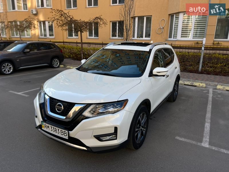 Позашляховик / Кросовер Nissan Rogue 2017 в Києві