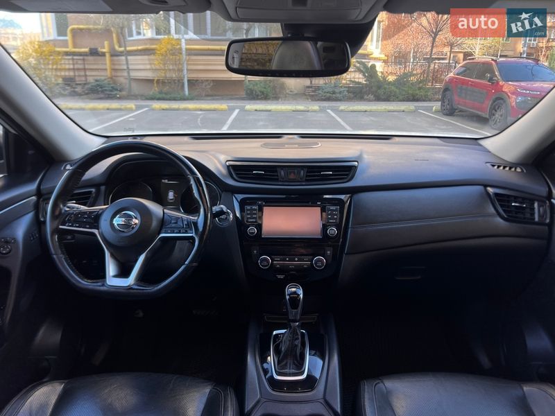 Позашляховик / Кросовер Nissan Rogue 2017 в Києві