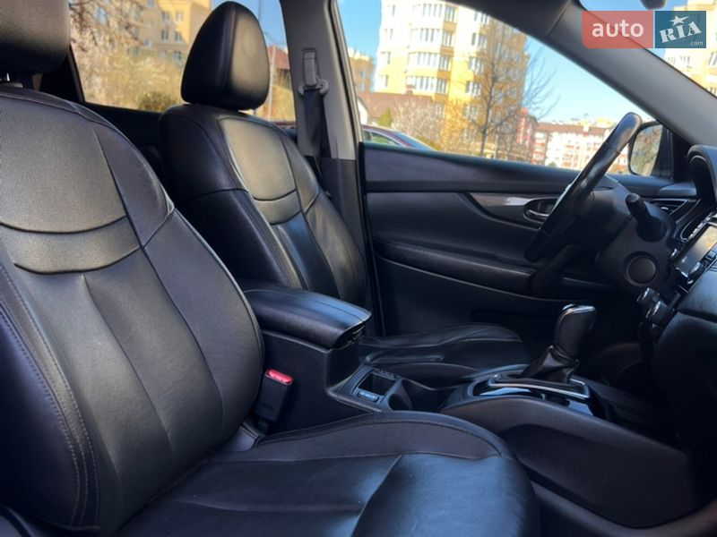 Позашляховик / Кросовер Nissan Rogue 2017 в Києві