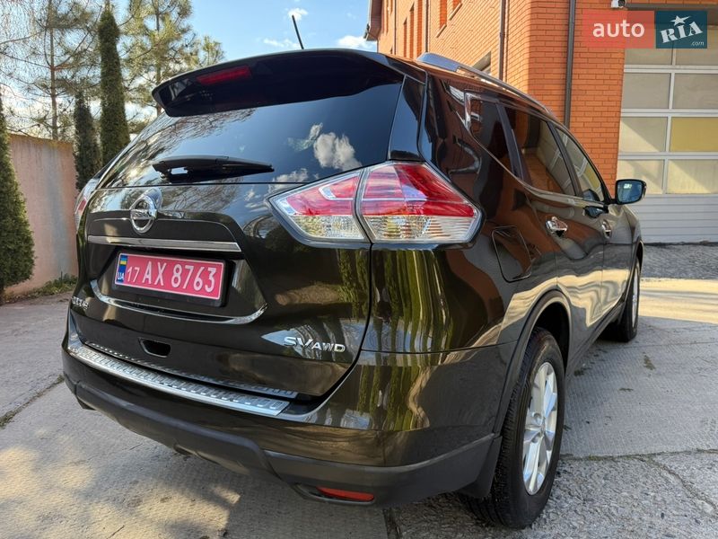 Позашляховик / Кросовер Nissan Rogue 2016 в Лубнах