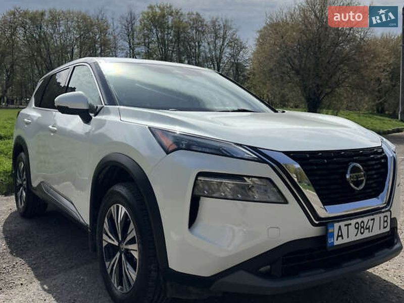 Внедорожник / Кроссовер Nissan Rogue 2021 в Ивано-Франковске