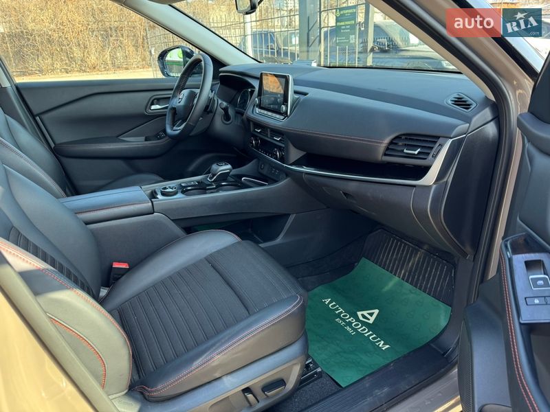 Внедорожник / Кроссовер Nissan Rogue 2024 в Киеве