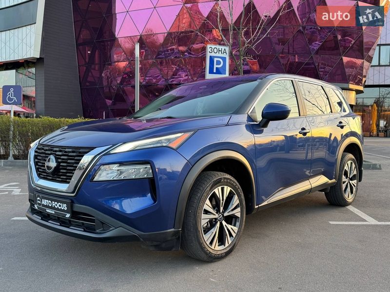 Внедорожник / Кроссовер Nissan Rogue 2023 в Киеве