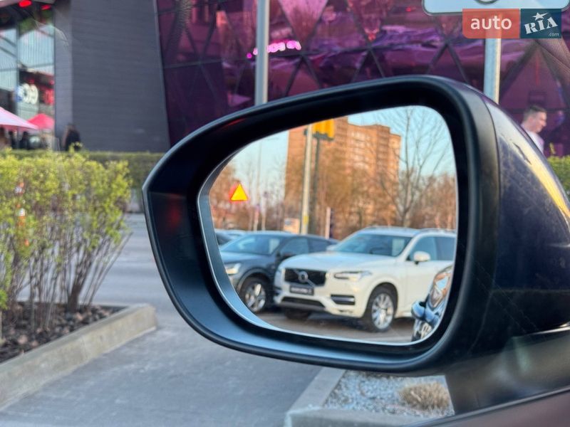 Внедорожник / Кроссовер Nissan Rogue 2023 в Киеве