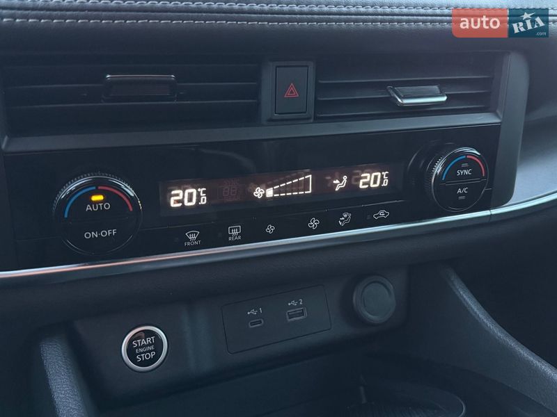 Внедорожник / Кроссовер Nissan Rogue 2023 в Киеве