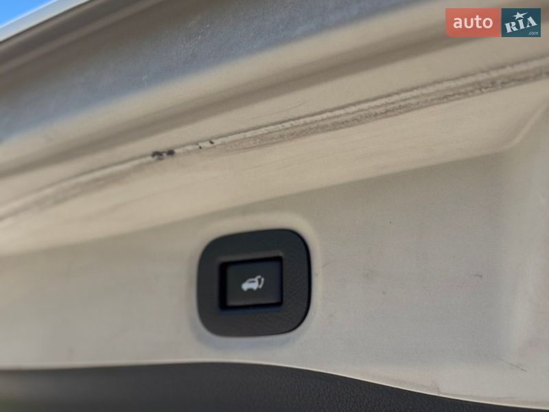 Позашляховик / Кросовер Nissan Rogue 2018 в Києві