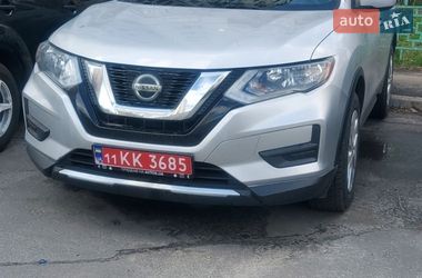 Внедорожник / Кроссовер Nissan Rogue 2017 в Киеве
