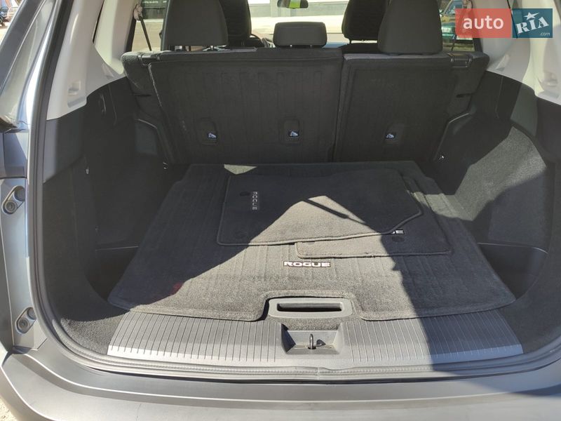 Внедорожник / Кроссовер Nissan Rogue 2021 в Черкассах