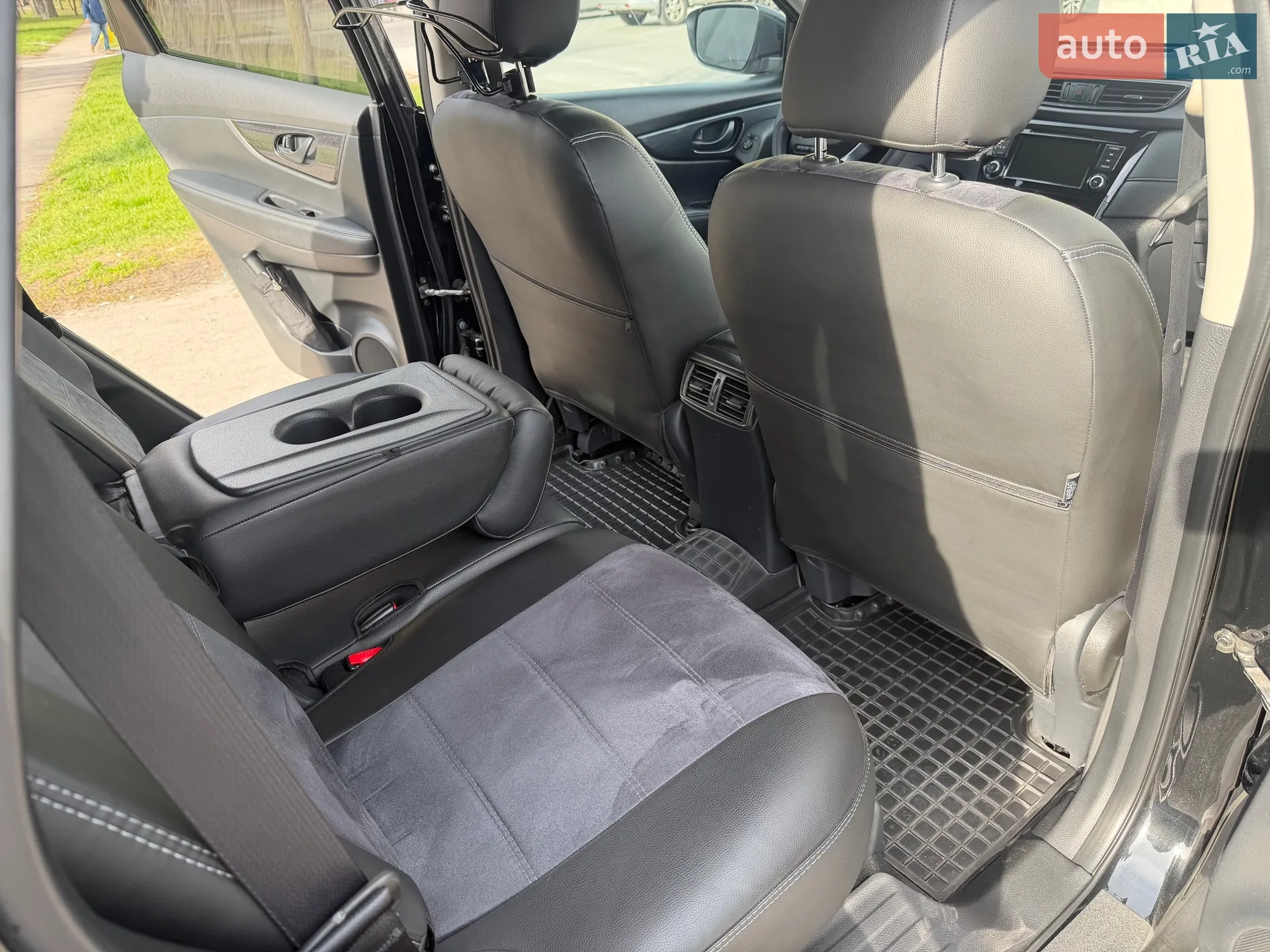 2019 Nissan Rogue - мініатюра 13
