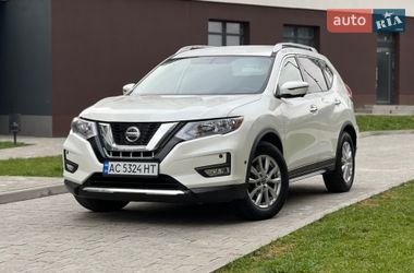 Внедорожник / Кроссовер Nissan Rogue 2018 в Львове