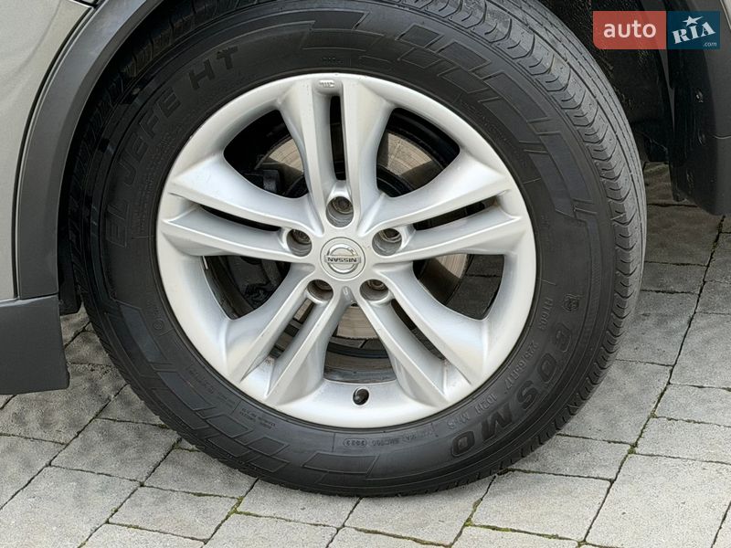 Внедорожник / Кроссовер Nissan Rogue 2017 в Дрогобыче