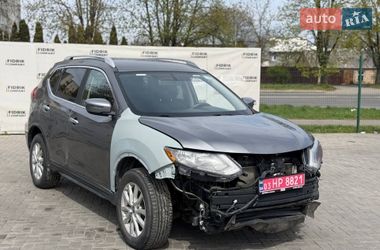 Внедорожник / Кроссовер Nissan Rogue 2017 в Луцке