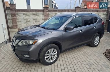 Позашляховик / Кросовер Nissan Rogue 2017 в Рівному