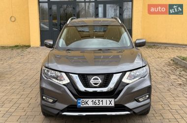 Внедорожник / Кроссовер Nissan Rogue 2017 в Ровно