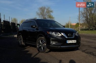 Внедорожник / Кроссовер Nissan Rogue 2018 в Запорожье