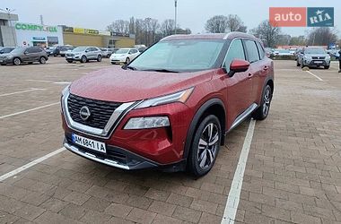 Позашляховик / Кросовер Nissan Rogue 2022 в Житомирі