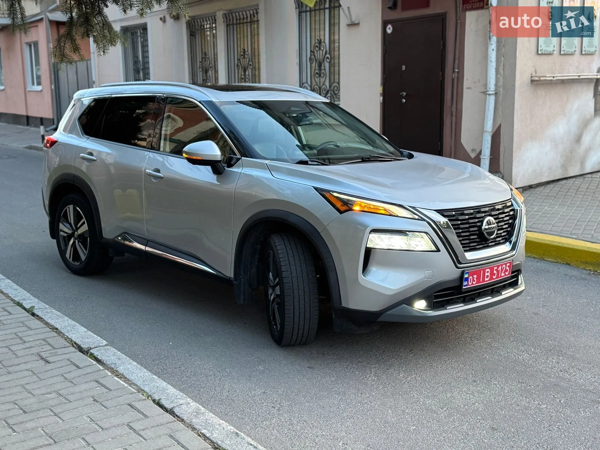 2021 Nissan Rogue - мініатюра 4