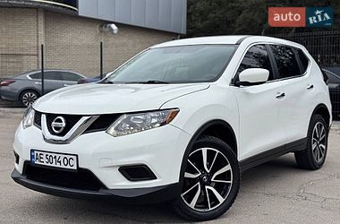 Позашляховик / Кросовер Nissan Rogue 2016 в Кам'янському