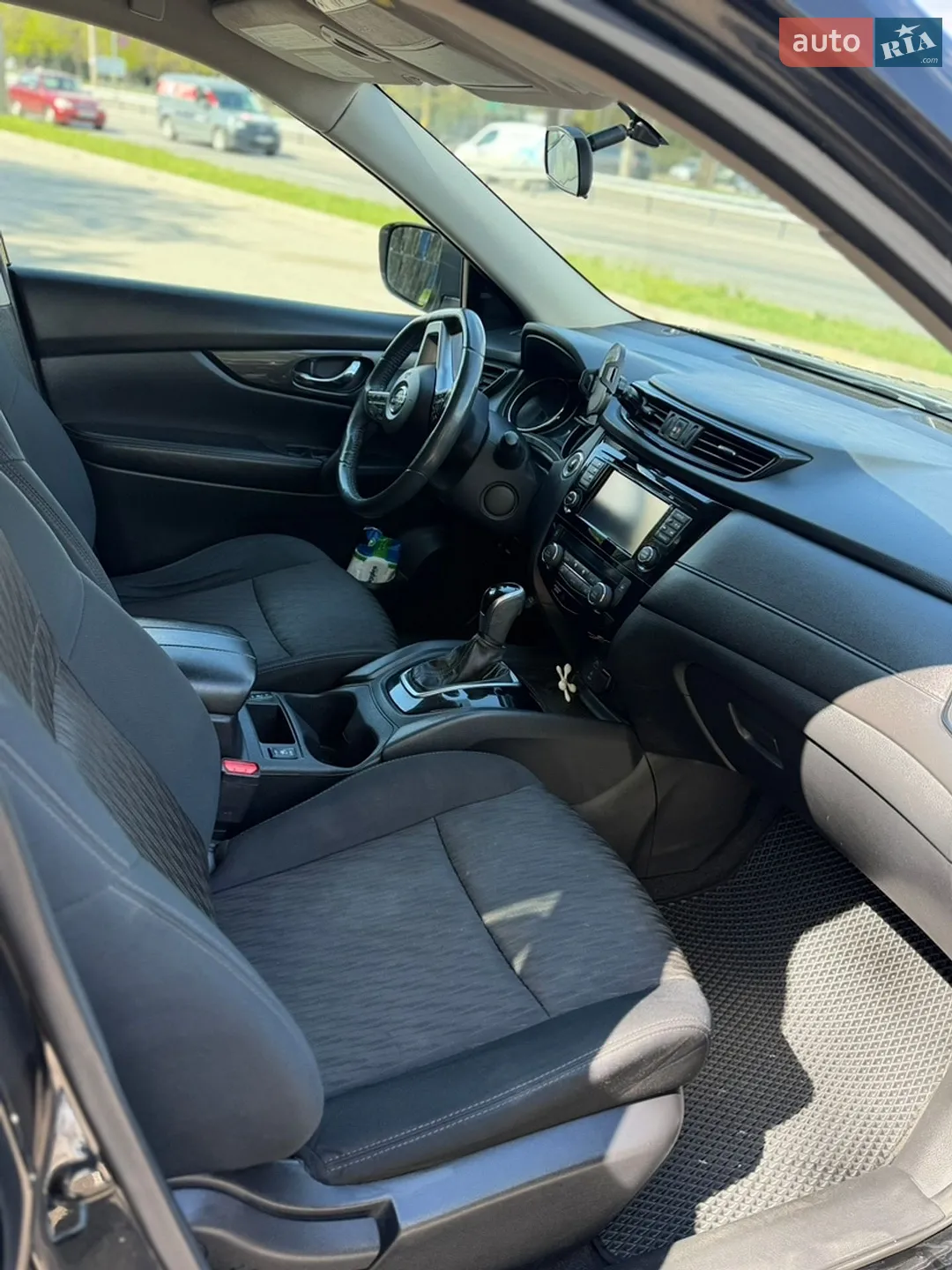 2017 Nissan Rogue - мініатюра 8