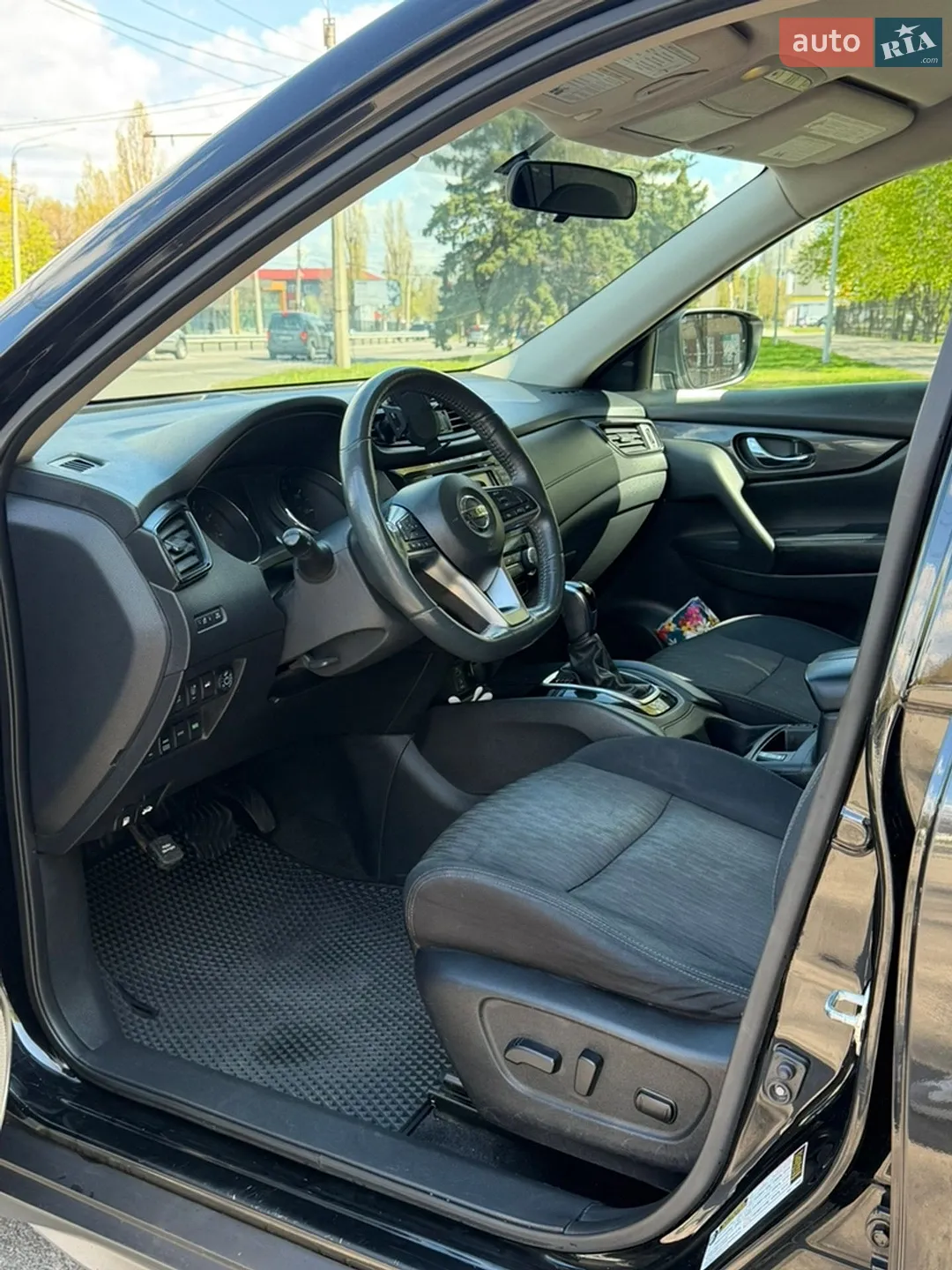 2017 Nissan Rogue - мініатюра 13