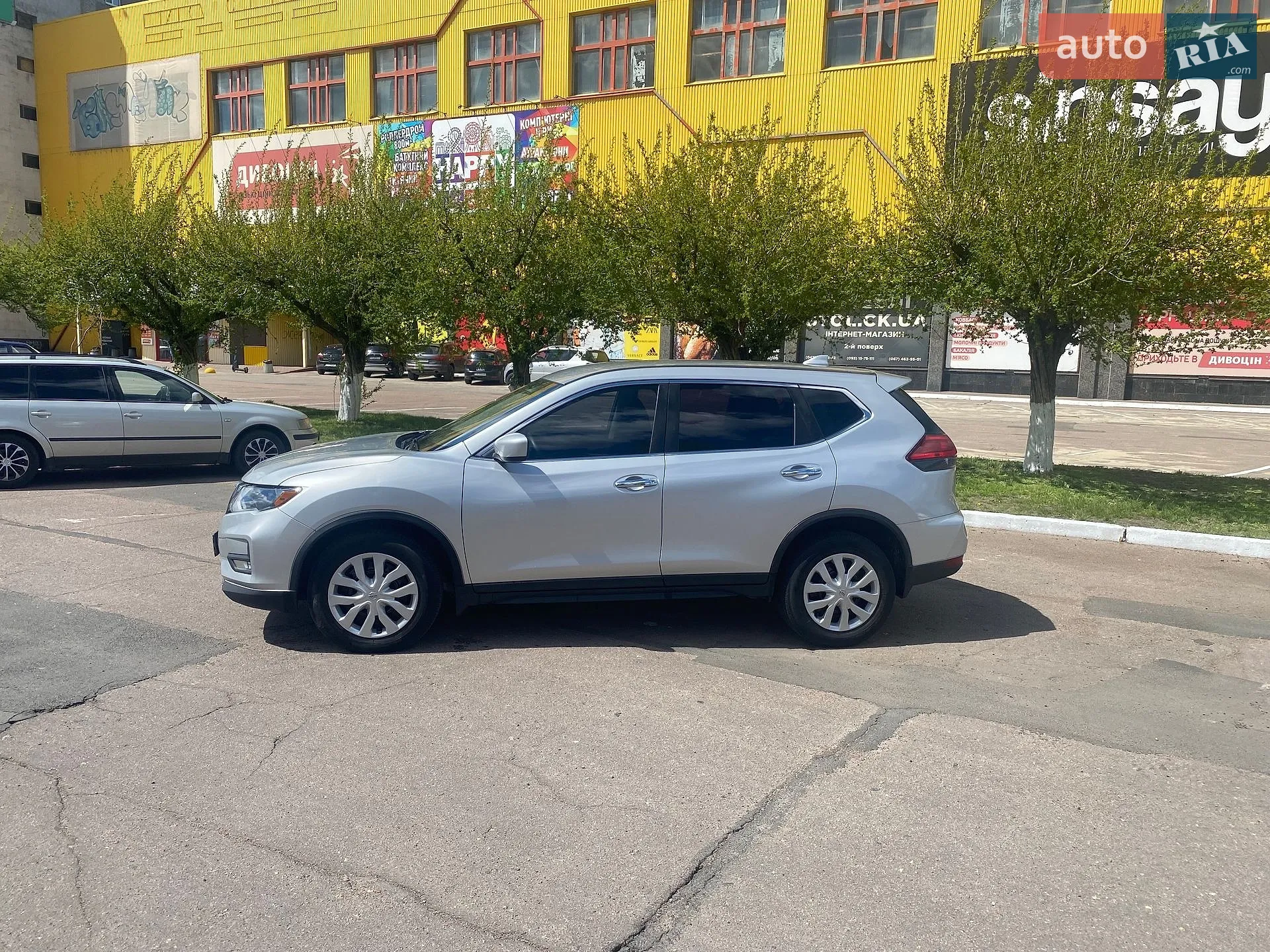 2017 Nissan Rogue - мініатюра 2