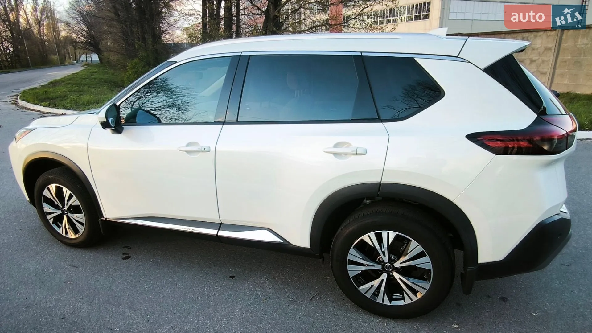 2021 Nissan Rogue - мініатюра 9