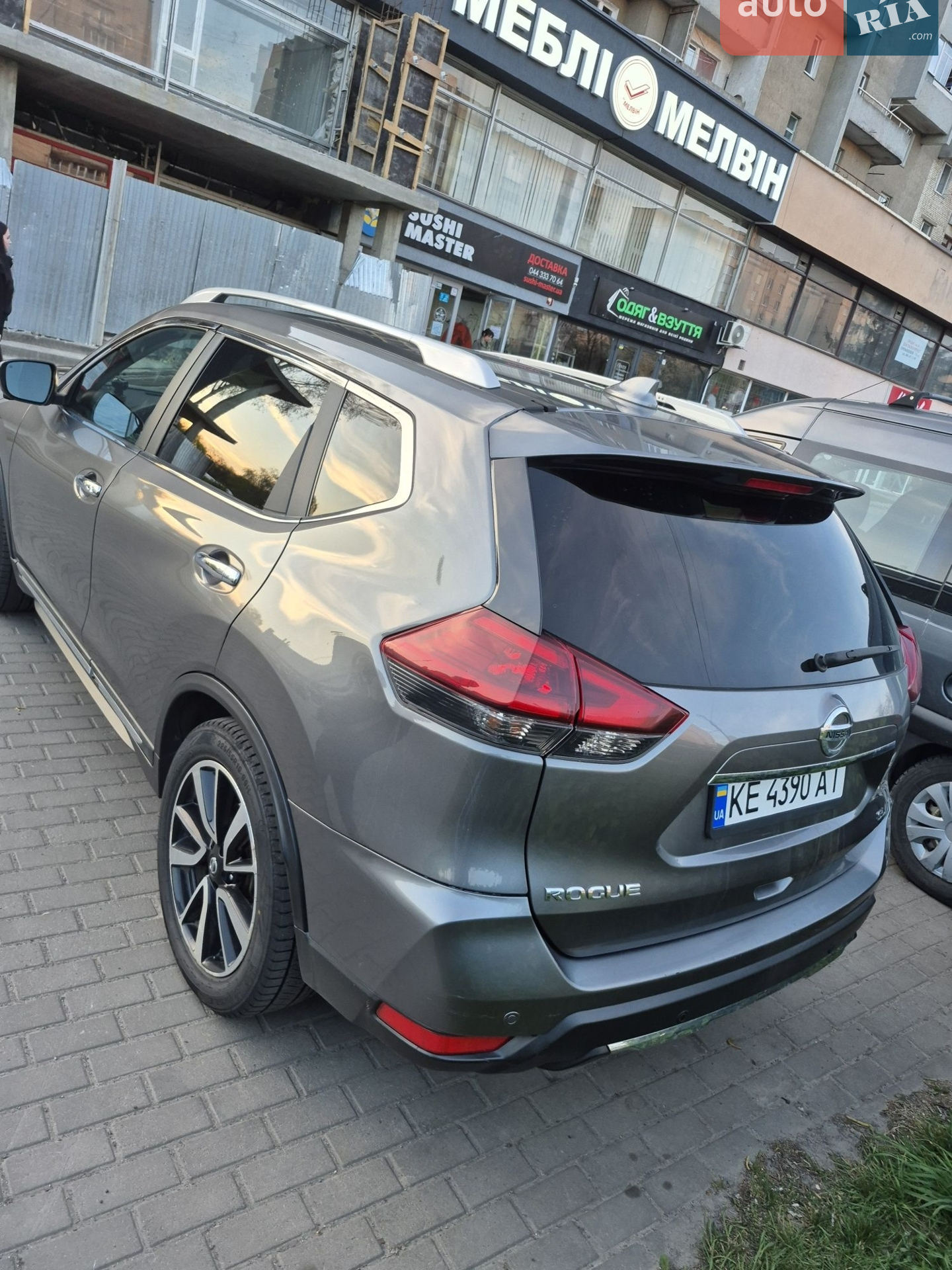 2019 Nissan Rogue - мініатюра 3
