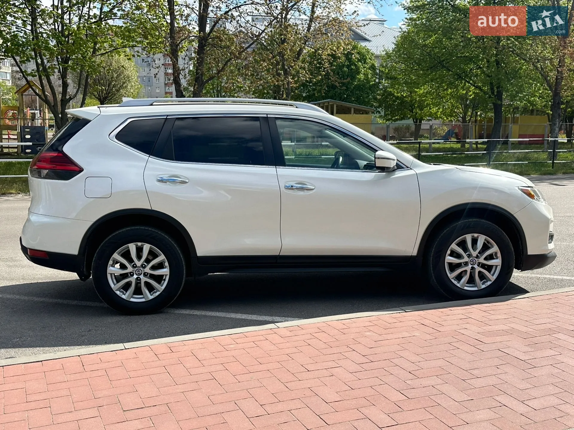 2017 Nissan Rogue - мініатюра 5