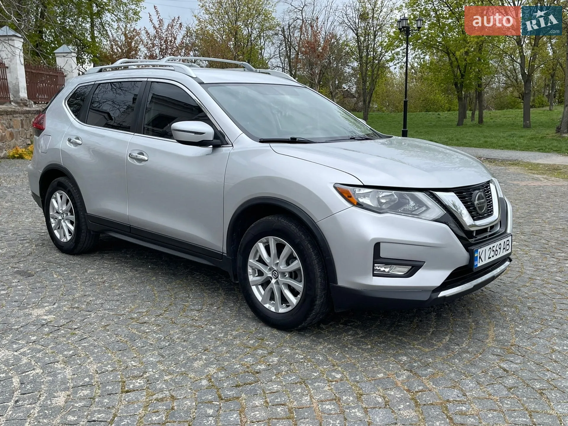 2018 Nissan Rogue - мініатюра 2