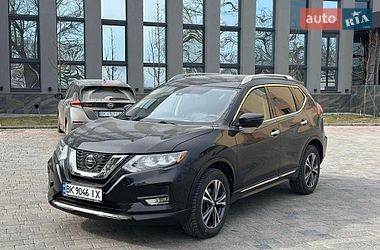 Позашляховик / Кросовер Nissan Rogue 2018 в Рівному