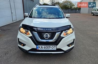 Внедорожник / Кроссовер Nissan Rogue 2014 в Киеве