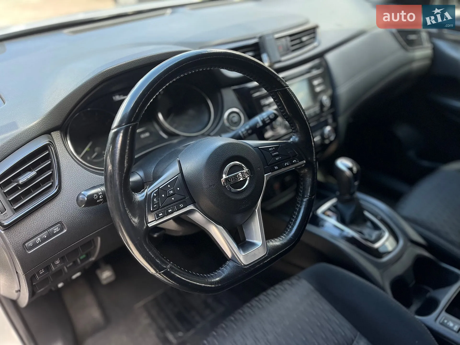 2017 Nissan Rogue - мініатюра 14