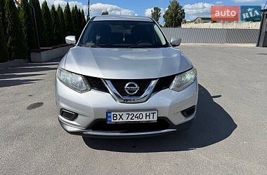 Внедорожник / Кроссовер Nissan Rogue 2015 в Любаре