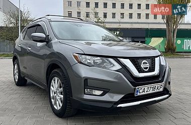 Внедорожник / Кроссовер Nissan Rogue 2018 в Черкассах